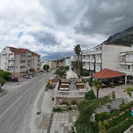 Pansion Ivana * Baška Voda