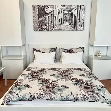 Pansion Ivana Apartment