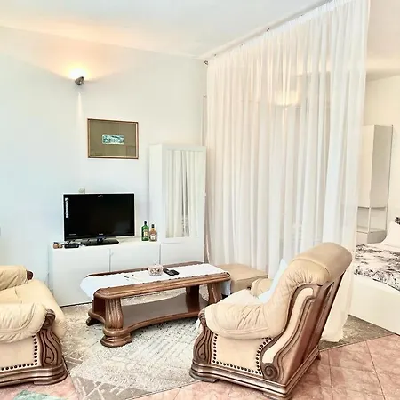 Pansion Ivana * 巴什卡沃达