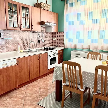 Pansion Ivana * 巴什卡沃达