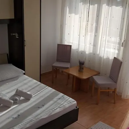 Apartment Pansion Ivana Baska Voda