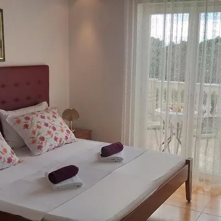 Pansion Ivana Apartment