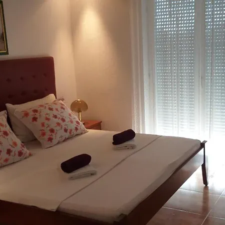 Pansion Ivana Apartment *