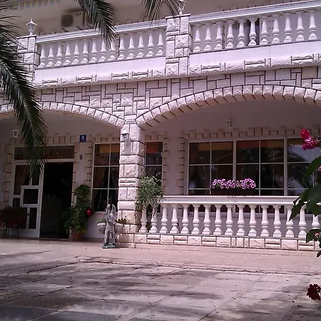 Pansion Ivana 公寓 巴什卡沃达