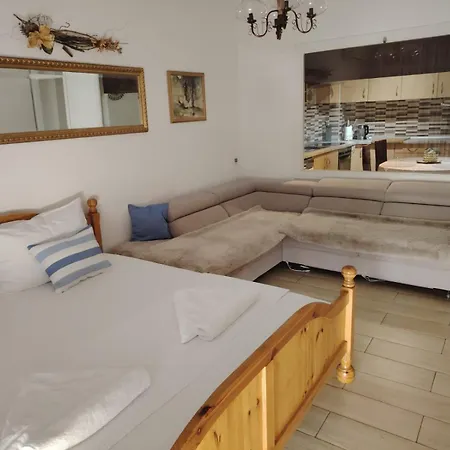Pansion Ivana Apartment *